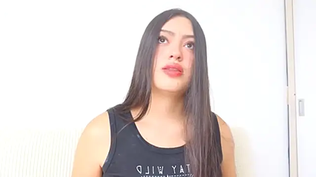 Sweet-Sophiee online show from November 30, 2025, 6:52 pm