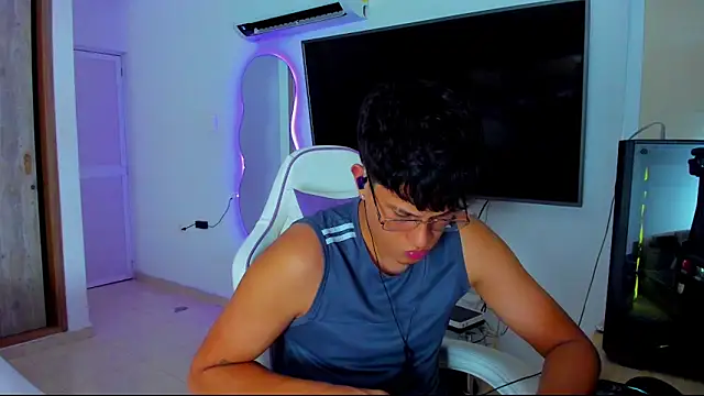 kittyandrick online show from November 14, 2025, 12:03 am