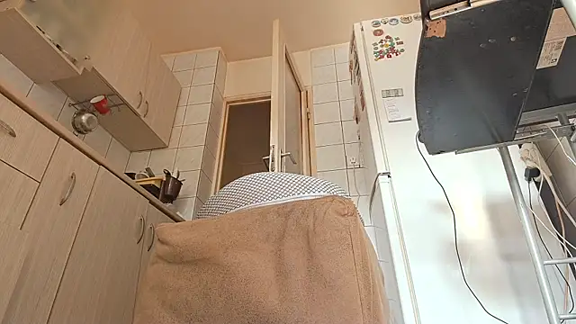 Snapshot of melissaBlessing chatting on March 9, 2025, 1:37 pm melissaBlessing online show from March 9, 2025, 1:37 pm