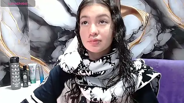 lilimini032 online show from July 15, 2026, 9:22 pm