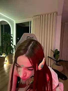 Snapshot of carolynnetrujillo chatting on December 16, 2025, 1:54 am carolynnetrujillo online show from December 16, 2025, 1:54 am