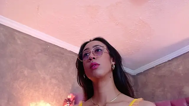 GabyPetit online show from March 17, 2025, 11:46 pm