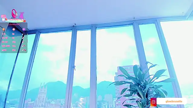 Megan Lim online show from February 17, 2025, 1:55 pm