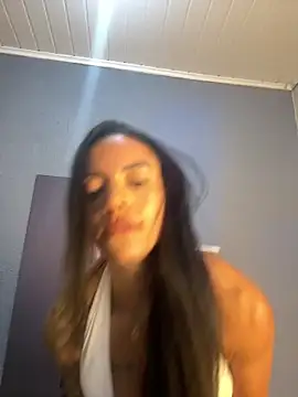 Snapshot of Elamesmamorena chatting on June 4, 2026, 10:36 pm Elamesmamorena online show from June 4, 2026, 10:36 pm