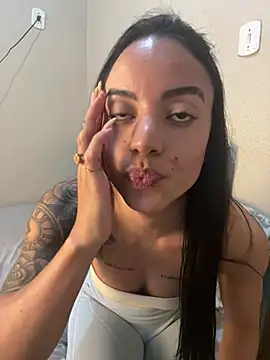 Snapshot of Elamesmamorena chatting on July 14, 2026, 11:11 pm Elamesmamorena online show from July 14, 2026, 11:11 pm