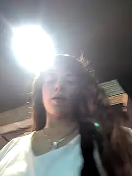 Snapshot of VioletaSubmissive chatting on November 13, 2025, 8:35 pm VioletaSubmissive online show from November 13, 2025, 8:35 pm