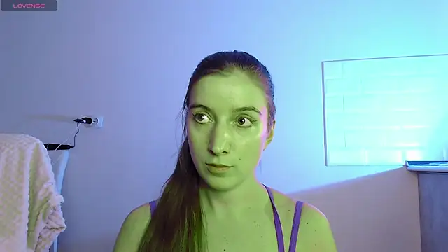 Snapshot of Eva_Hailey_ chatting on September 9, 2025, 3:16 am Eva Hailey online show from September 9, 2025, 3:16 am