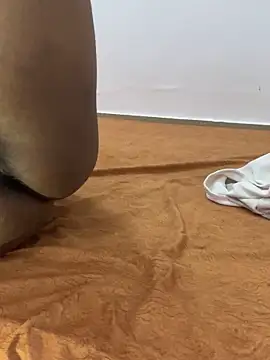 Snapshot of sissarahotty chatting on February 3, 2025, 2:25 am sissarahotty online show from February 3, 2025, 2:25 am