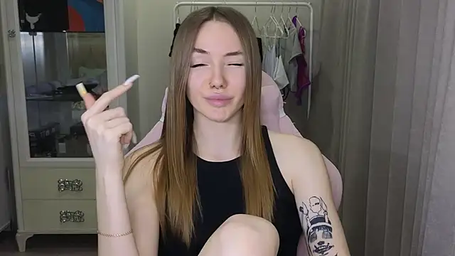 Snapshot of littlevildevil chatting on January 18, 2025, 2:12 pm littlevildevil online show from January 18, 2025, 2:12 pm