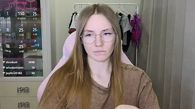 Snapshot of littlevildevil chatting on March 5, 2025, 2:23 pm littlevildevil online show from March 5, 2025, 2:23 pm