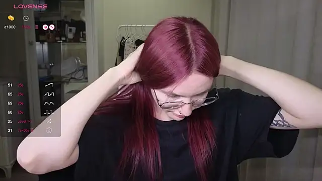 Snapshot of littlevildevil chatting on September 14, 2025, 11:10 am littlevildevil online show from September 14, 2025, 11:10 am