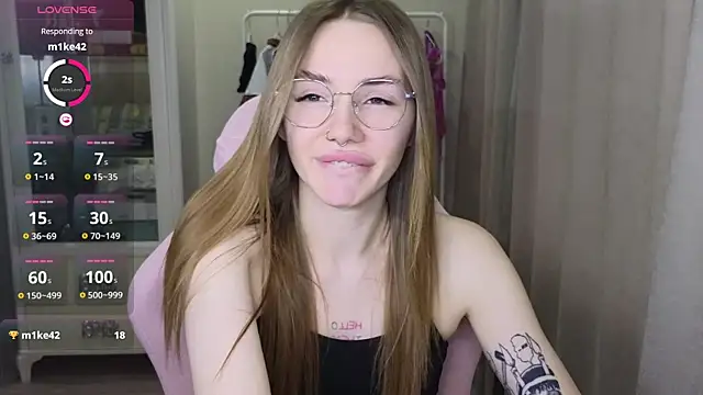 Snapshot of littlevildevil chatting on February 7, 2025, 9:05 am littlevildevil online show from February 7, 2025, 9:05 am