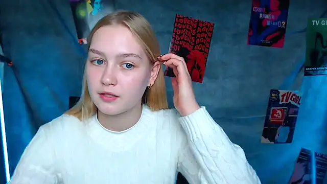 MademoiselleCl online show from November 12, 2025, 1:15 pm