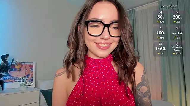 Oh My Dianee online show from October 25, 2025, 8:35 am