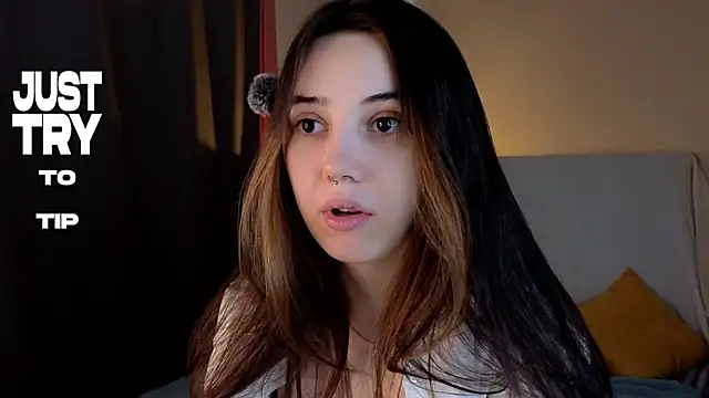 Snapshot of GillianDowdey chatting on September 18, 2025, 2:47 am GillianDowdey online show from September 18, 2025, 2:47 am