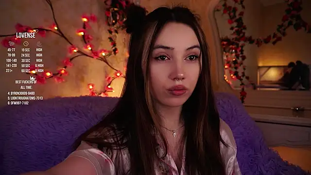 Snapshot of GillianDowdey chatting on November 29, 2025, 2:34 am GillianDowdey online show from November 29, 2025, 2:34 am