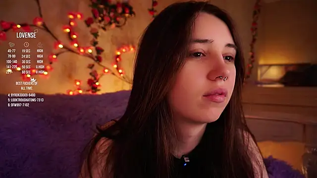 Snapshot of GillianDowdey chatting on November 14, 2025, 4:05 am GillianDowdey online show from November 14, 2025, 4:05 am