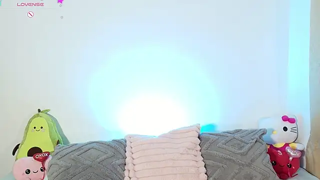 Snapshot of CheryelFox chatting on October 25, 2025, 12:54 am CheryelFox online show from October 25, 2025, 12:54 am