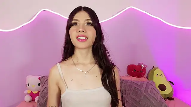 Snapshot of CheryelFox chatting on February 17, 2026, 11:02 pm CheryelFox online show from February 17, 2026, 11:02 pm