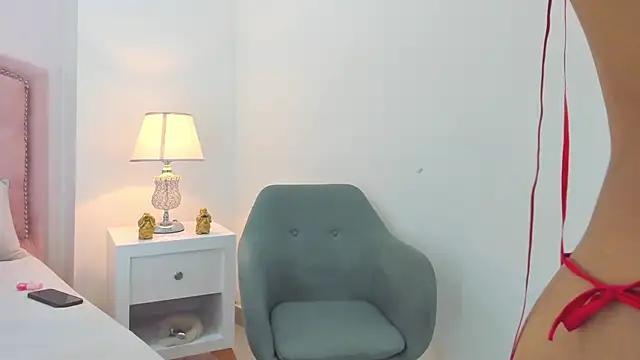 Snapshot of Buda_and_Cataleya_ chatting on December 3, 2024, 10:12 pm Buda and Cataleya  online show from December 3, 2024, 10:12 pm