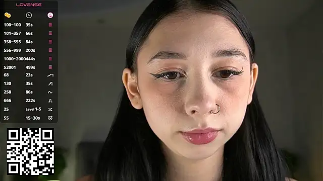 AislyEmbury online show from November 8, 2025, 3:54 am