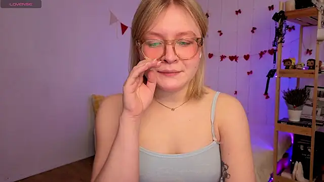 Snapshot of leazy_peazy chatting on May 6, 2026, 6:06 am leazy peazy online show from May 6, 2026, 6:06 am