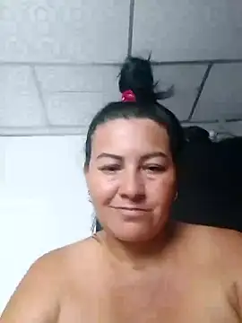 Snapshot of lupita_2023 chatting on December 26, 2024, 5:30 pm lupita 2023 online show from December 26, 2024, 5:30 pm