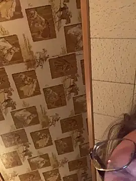 Tonybaloney1972 online show from December 6, 2024, 1:35 am