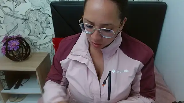 Snapshot of sarax_ximena chatting on July 22, 2026, 6:37 am sarax ximena online show from July 22, 2026, 6:37 am