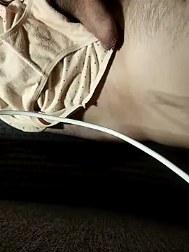 Snapshot of Maksim030 chatting on January 24, 2025, 3:43 am Maksim030 online show from January 24, 2025, 3:43 am