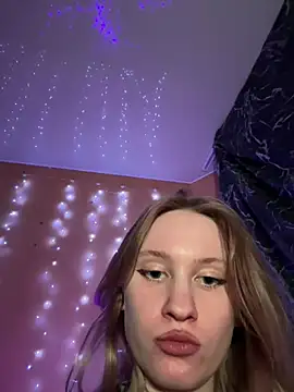 saint cat25 online show from March 21, 2025, 8:40 pm