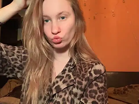 saint cat25 online show from March 13, 2025, 6:45 pm