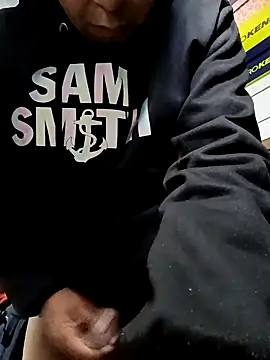 Snapshot of rayhot69 chatting on December 30, 2024, 4:07 pm rayhot69 online show from December 30, 2024, 4:07 pm