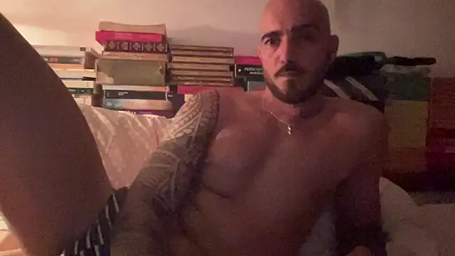 Snapshot of alessandromori91 chatting on July 8, 2026, 12:46 am alessandromori91 online show from July 8, 2026, 12:46 am