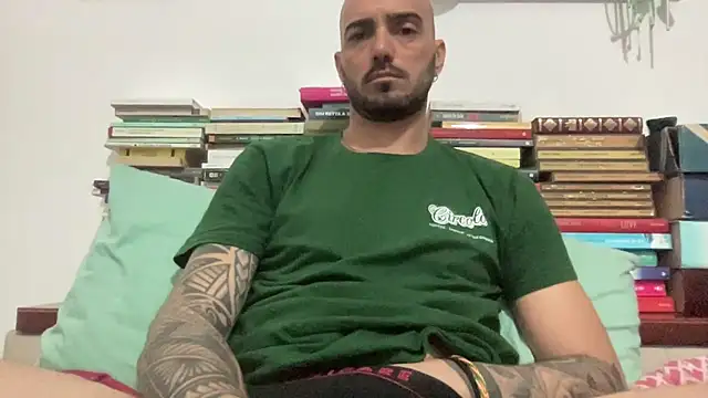 Snapshot of alessandromori91 chatting on April 22, 2026, 8:59 pm alessandromori91 online show from April 22, 2026, 8:59 pm