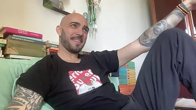 Snapshot of alessandromori91 chatting on April 24, 2026, 9:11 am alessandromori91 online show from April 24, 2026, 9:11 am
