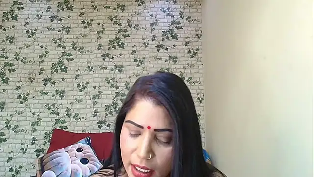 Snapshot of XIndianintimacy chatting on February 1, 2026, 5:55 pm XIndianintimacy online show from February 1, 2026, 5:55 pm