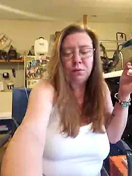 MsShelby40 online show from April 24, 2026, 10:01 pm