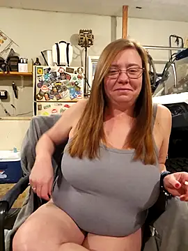 Snapshot of MsShelby40 chatting on January 9, 2026, 11:11 pm MsShelby40 online show from January 9, 2026, 11:11 pm