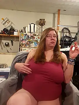 Snapshot of MsShelby40 chatting on January 11, 2026, 11:22 pm MsShelby40 online show from January 11, 2026, 11:22 pm