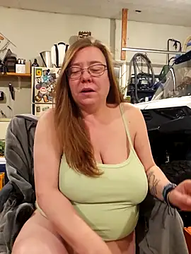 MsShelby40 online show from December 16, 2025, 11:20 pm