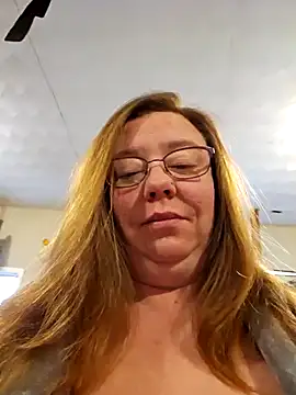 MsShelby40 online show from February 13, 2025, 10:11 pm