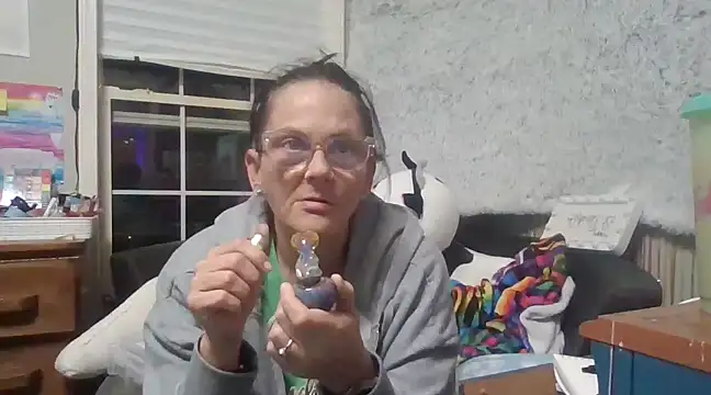 Snapshot of TopazVixen chatting on March 11, 2025, 10:51 am TopazVixen online show from March 11, 2025, 10:51 am