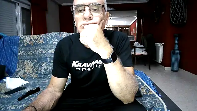 Snapshot of maduroguapo chatting on May 2, 2026, 8:14 pm maduroguapo online show from May 2, 2026, 8:14 pm