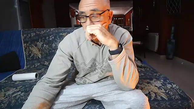 maduroguapo online show from March 17, 2025, 9:57 pm