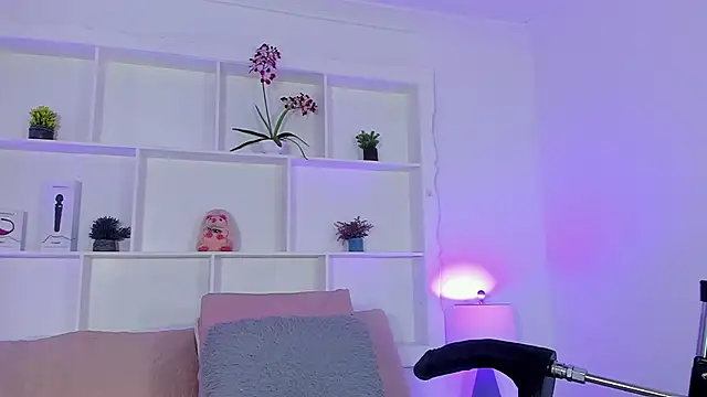 Jenifer Diaz online show from March 24, 2026, 2:39 pm