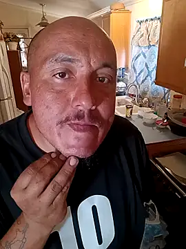 Snapshot of wilsons12 chatting on September 21, 2025, 5:51 pm wilsons12 online show from September 21, 2025, 5:51 pm