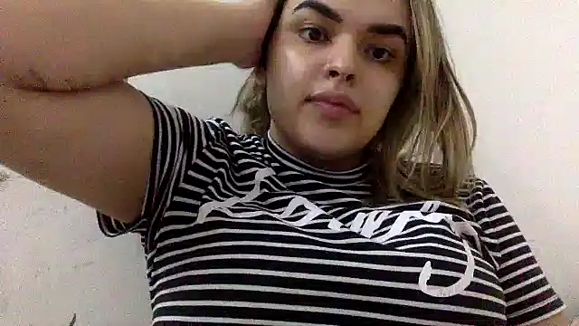 Snapshot of sweetshygirl chatting on January 4, 2025, 12:05 am sweetshygirl online show from January 4, 2025, 12:05 am