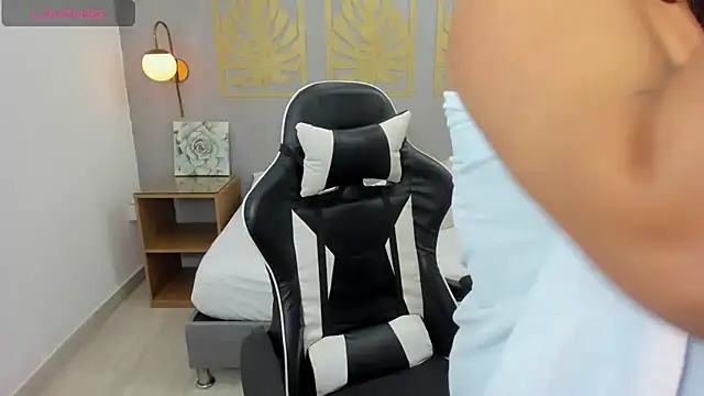 Snapshot of lia_sexx19 chatting on March 11, 2025, 2:10 am lia sexx19 online show from March 11, 2025, 2:10 am