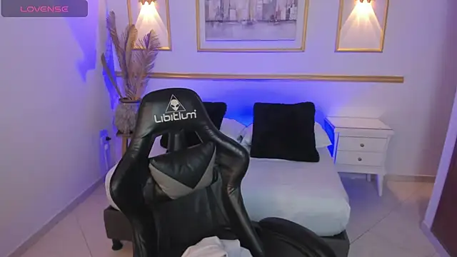 lia sexx19 online show from December 19, 2025, 2:26 am